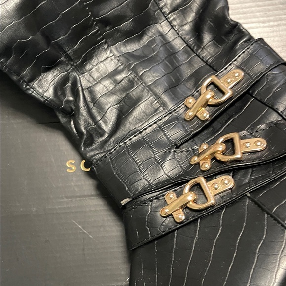 Scene Weaver Black Over the Knee Boots - Picture 2 of 3